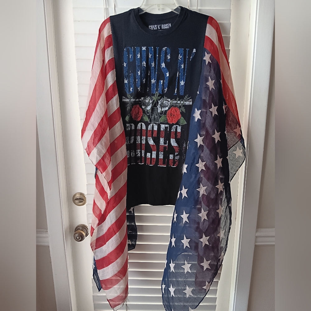 SOLD!!! Upcycled Guns N' Roses Graphic Tshirt Poncho - Picture 2 of 7